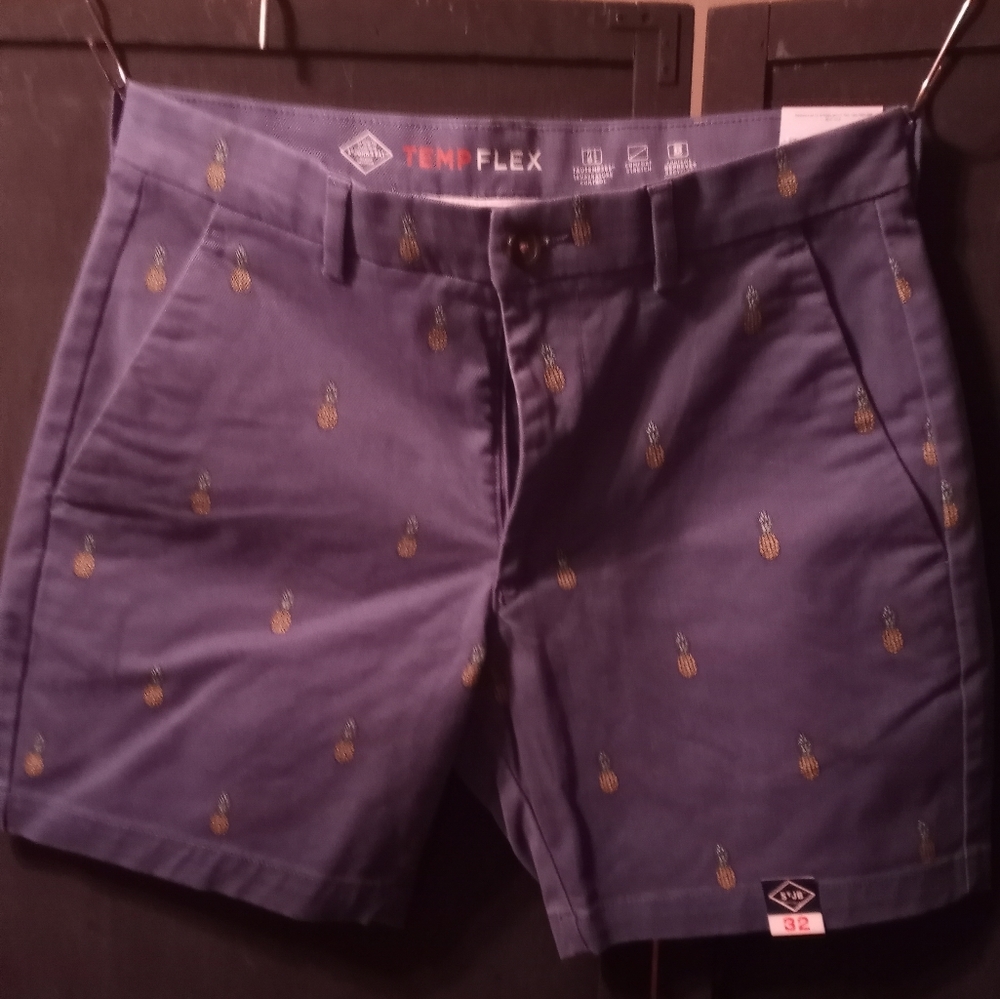 Men's St John's Bay shorts Navy pineapple